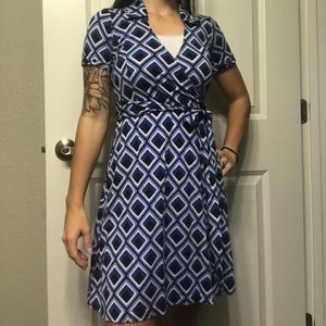 Adorable foe wrap dress
